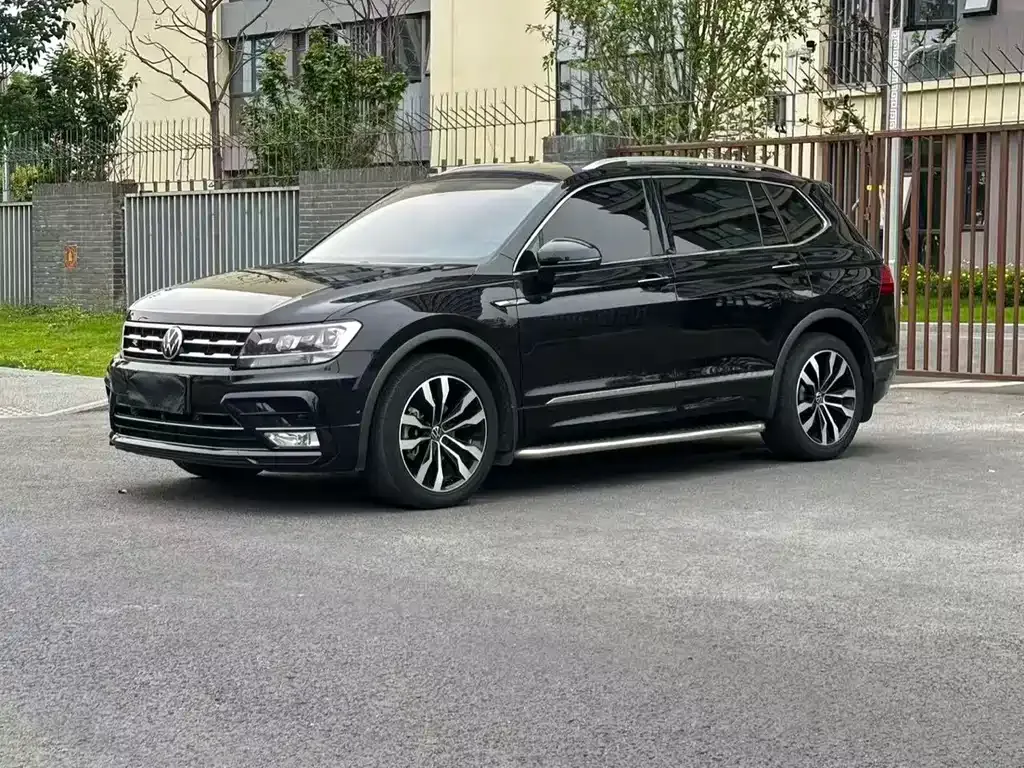 Volkswagen Tiguan L 2021 из CN, фото 1
