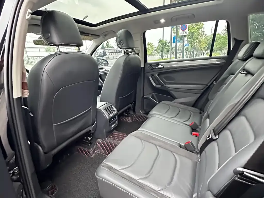 Volkswagen Tiguan L 2021 из CN, фото 2