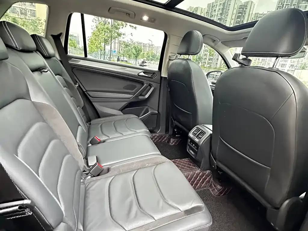 Volkswagen Tiguan L 2021 из CN, фото 4