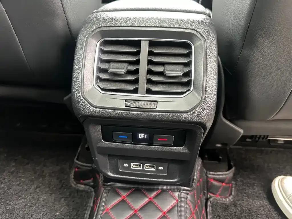 Volkswagen Tiguan L 2021 из CN, фото 3