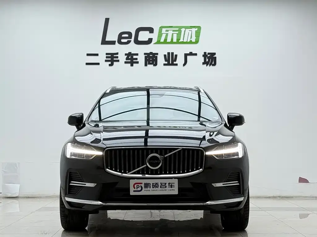 Volvo XC60 — фото 4