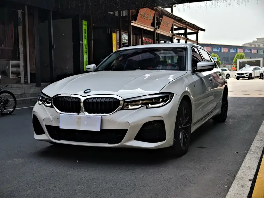 BMW 3 Series 2021 из CN, фото 1