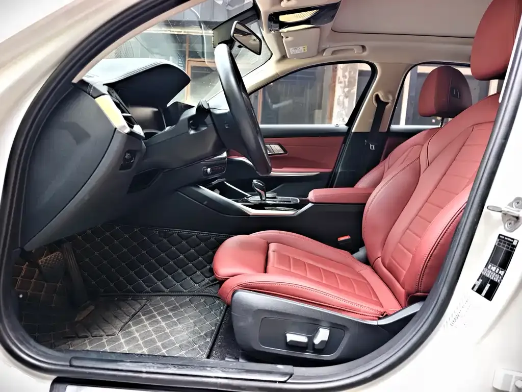 BMW 3 Series 2021 из CN, фото 6