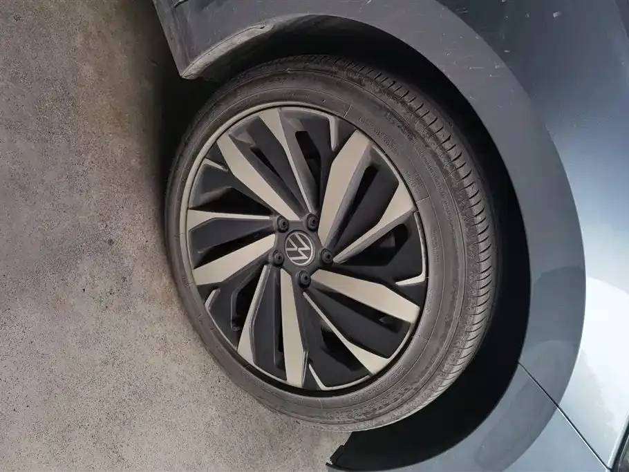 Volkswagen Passat — фото 7
