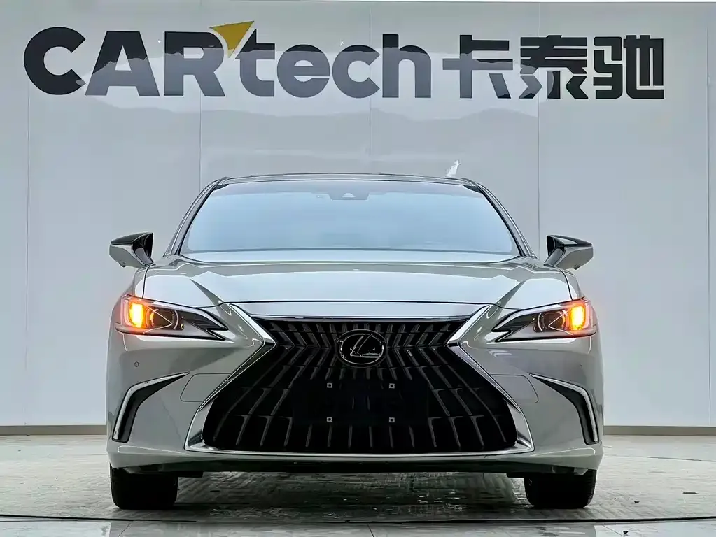 Lexus ES — фото 2