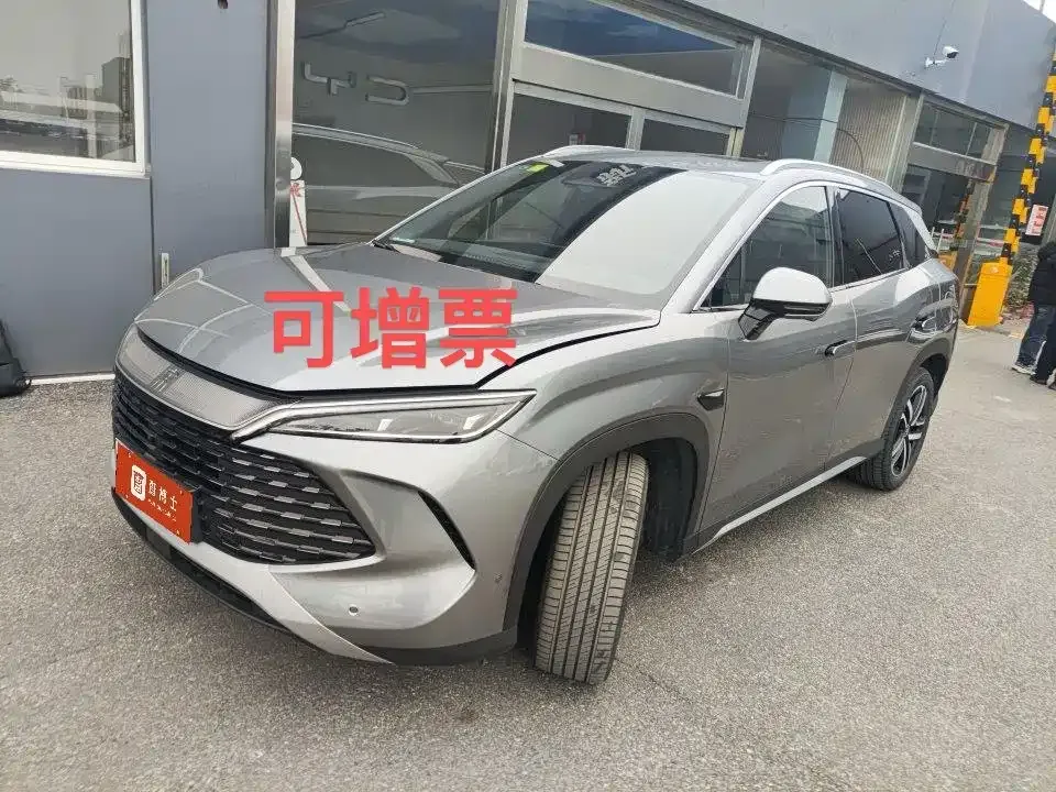 BYD L DM-i — фото 1