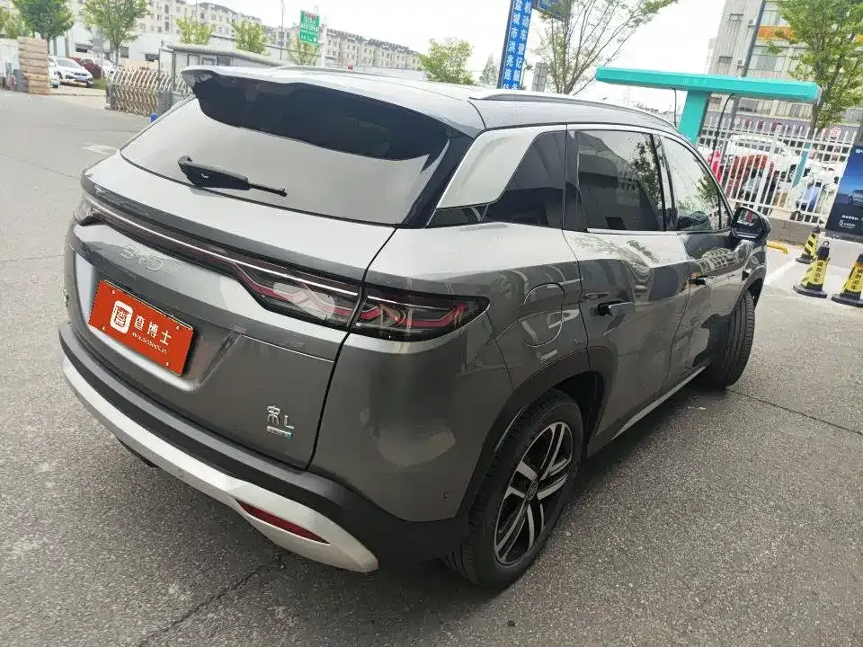 BYD L DM-i — фото 9