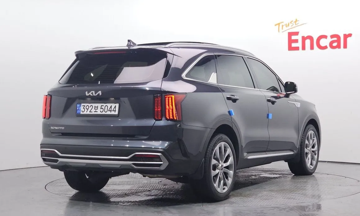 Kia Sorento — фото 7
