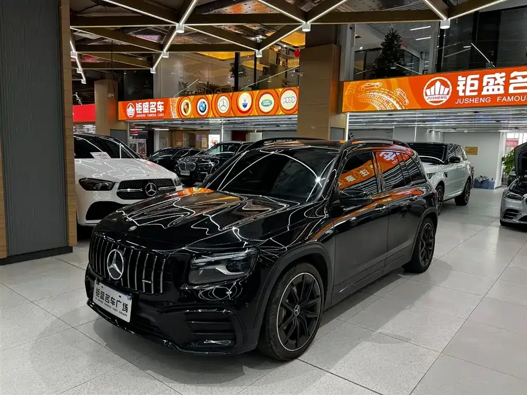 Mercedes-Benz GLB AMG — фото 1
