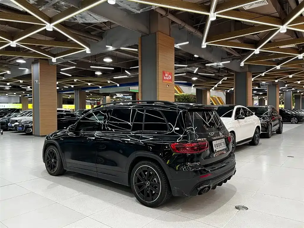 Mercedes-Benz GLB AMG — фото 9