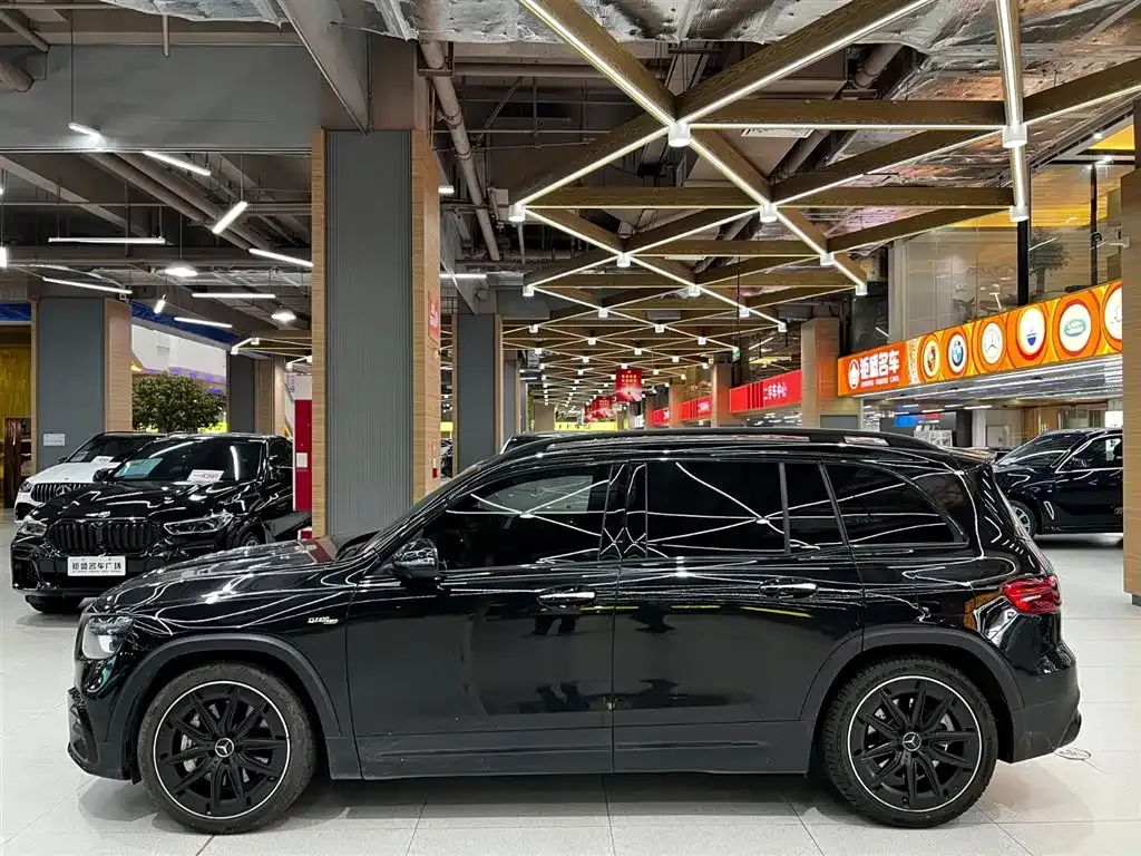 Mercedes-Benz GLB AMG — фото 5