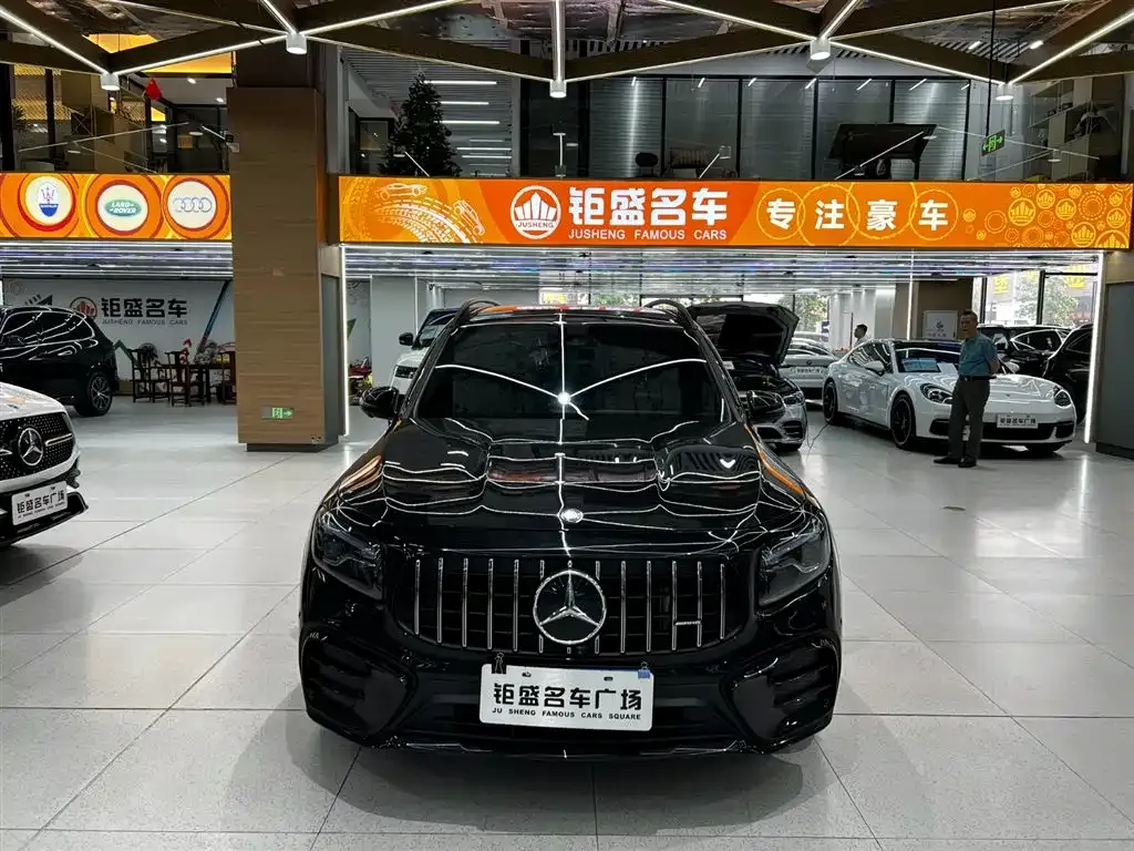 Mercedes-Benz GLB AMG — фото 7