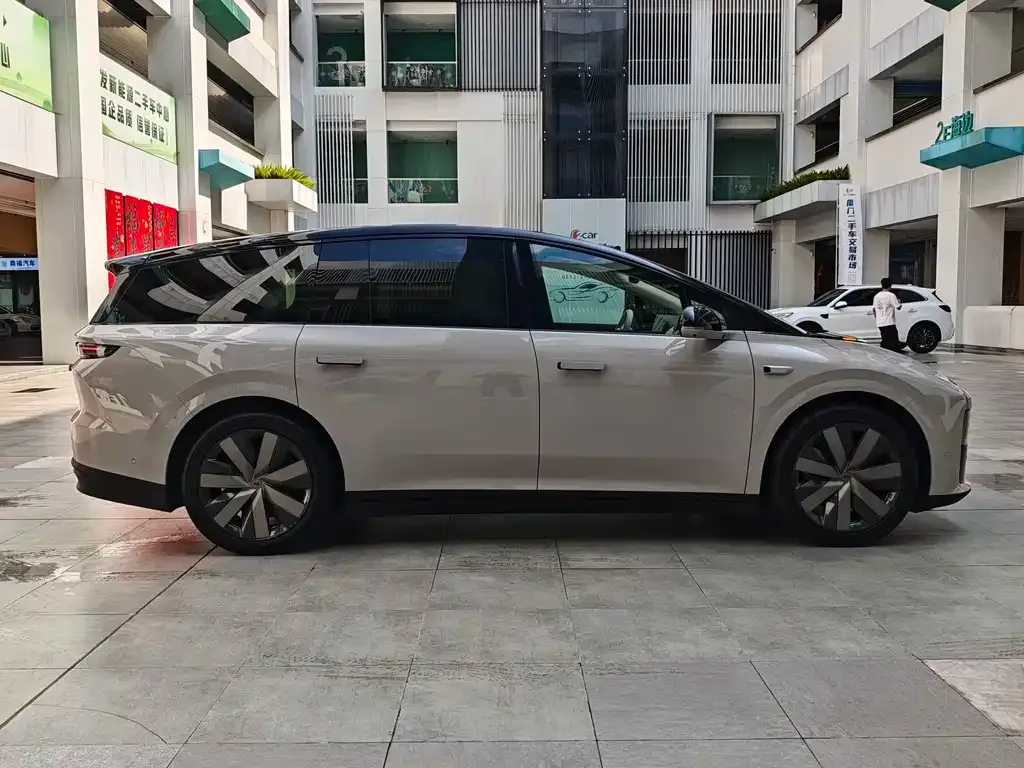 Li Auto i8 2025 из CN, фото 2
