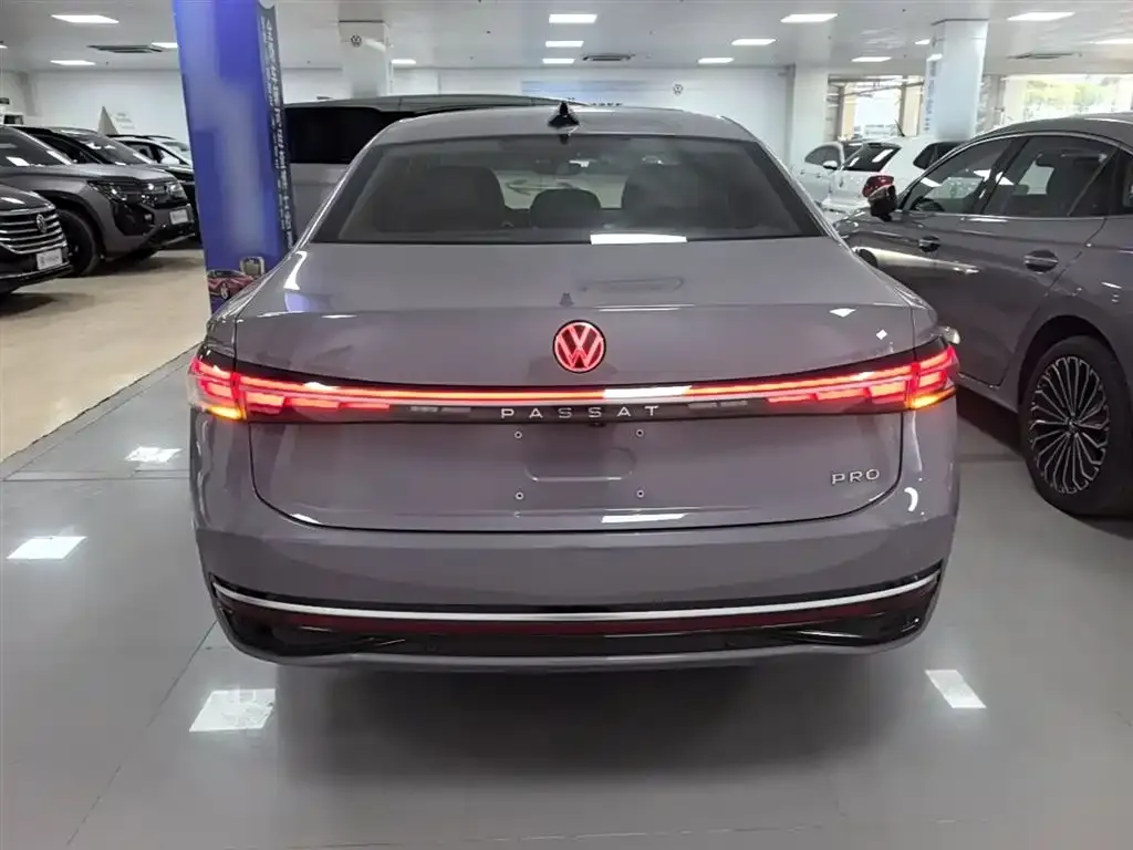 Volkswagen Passat 2024 из CN, фото 10
