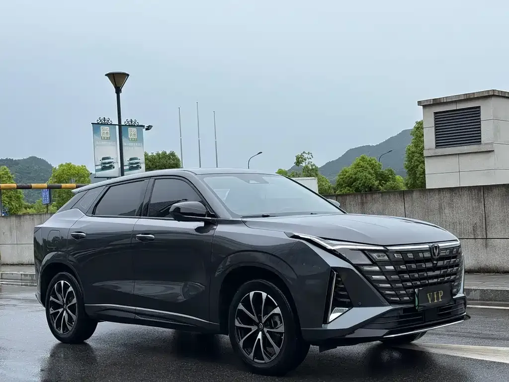 Changan UNI-Z New Energy 2025 из CN, фото 4