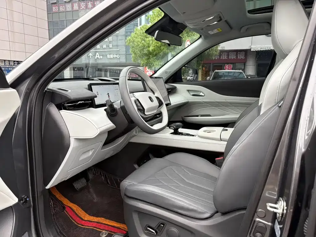 Changan UNI-Z New Energy 2025 из CN, фото 9