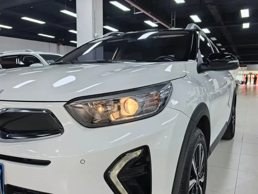 Kia KX1 2022 из CN, фото 3