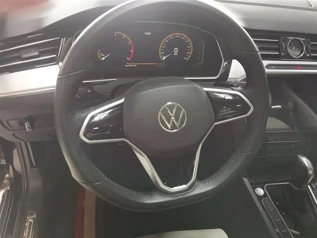 Volkswagen Magotan 2023 из CN, фото 9