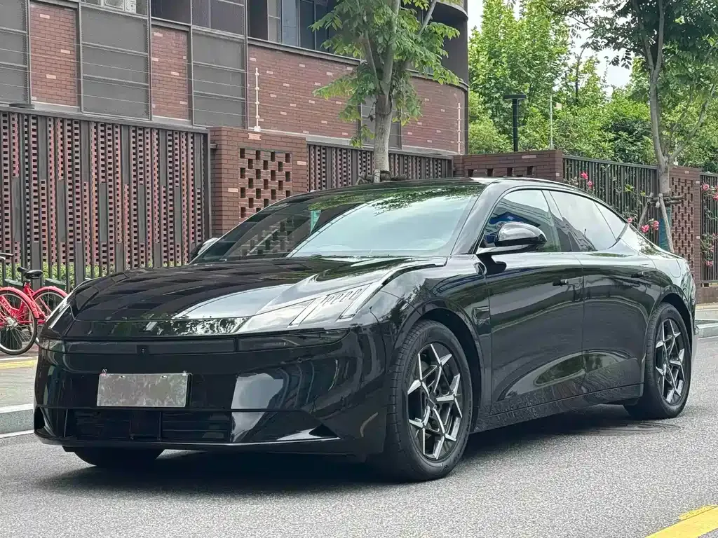 Lynk & Co Z10