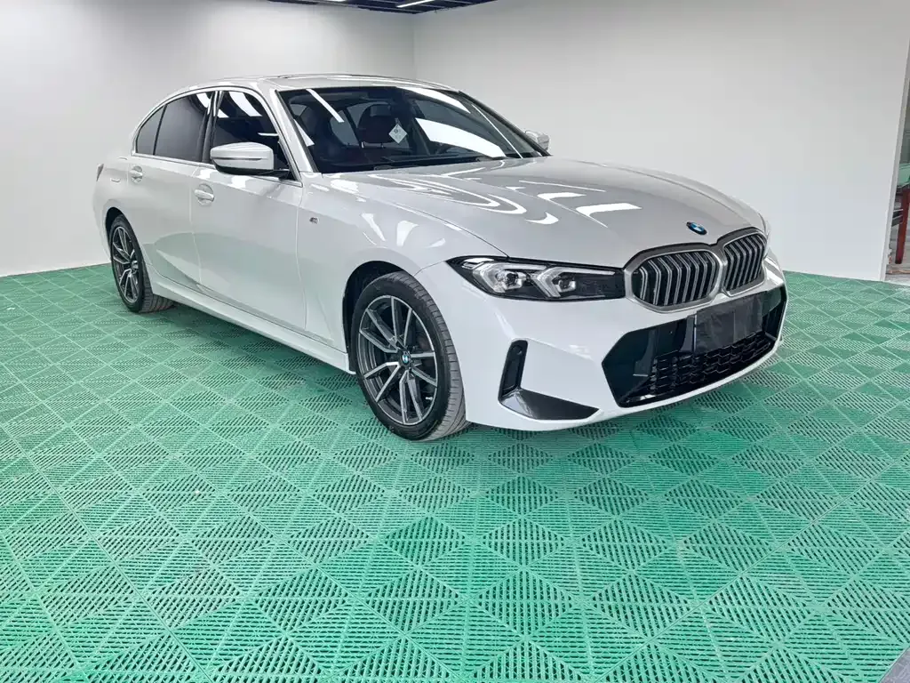 BMW 3 Series 2023 из CN, фото 6