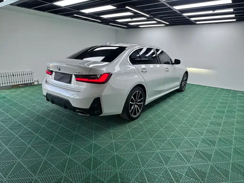BMW 3 Series 2023 из CN, фото 5