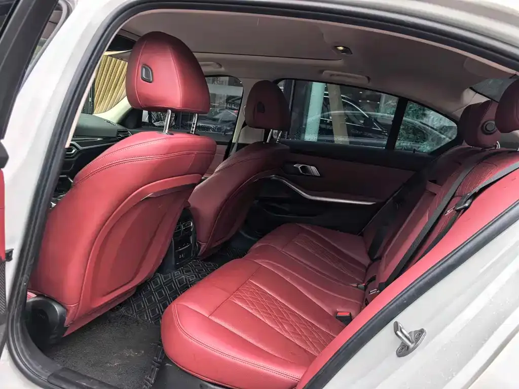 BMW 3 Series 2024 из CN, фото 5