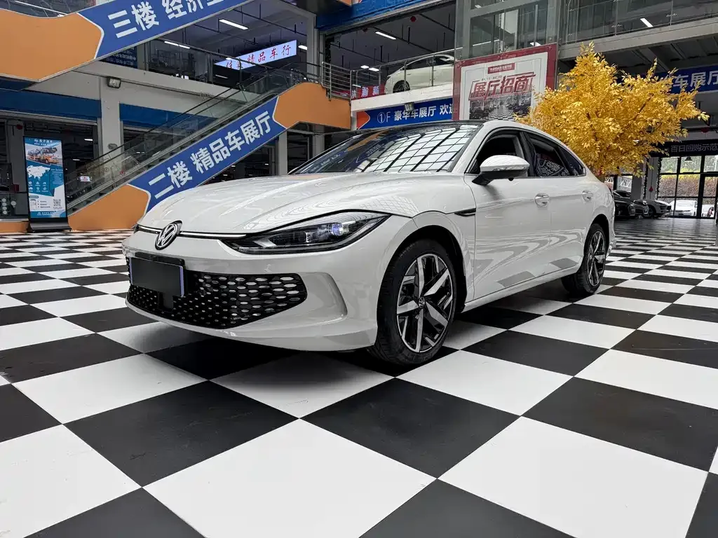 Volkswagen Lamando 2023 из CN, фото 1