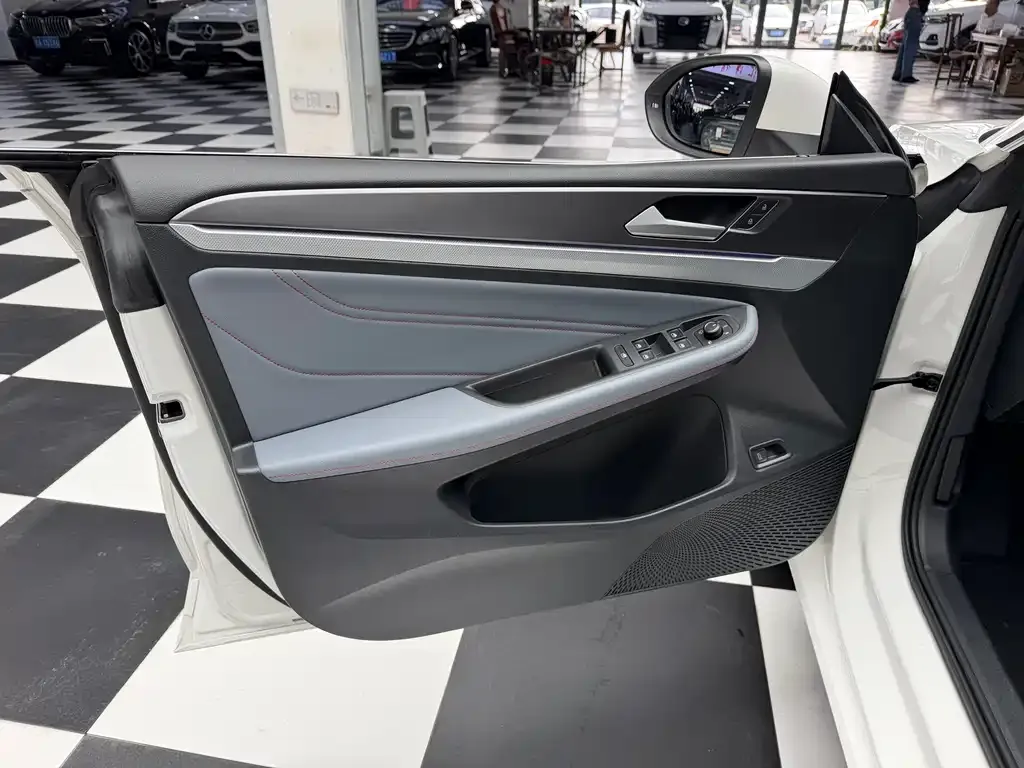 Volkswagen Lamando 2023 из CN, фото 10
