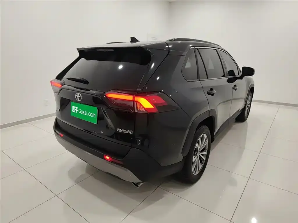 Toyota RAV4 2023 из CN, фото 7