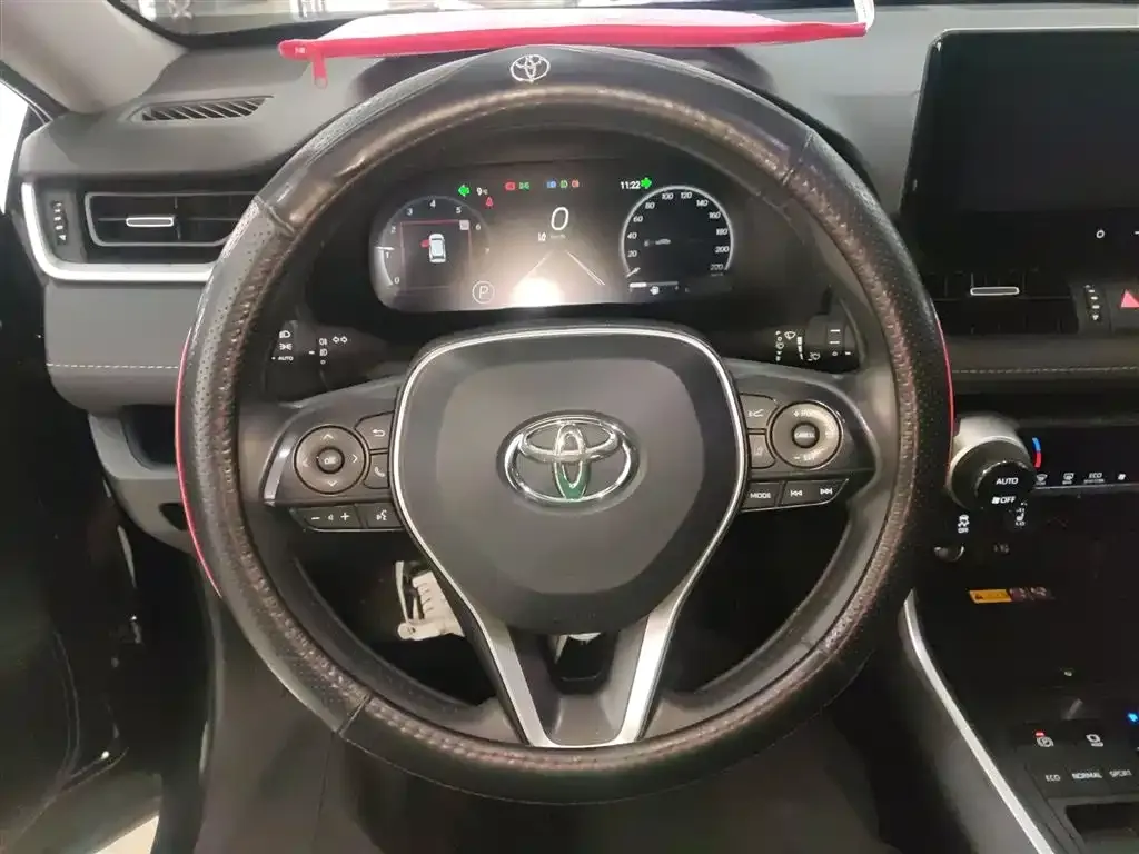 Toyota RAV4 2023 из CN, фото 4
