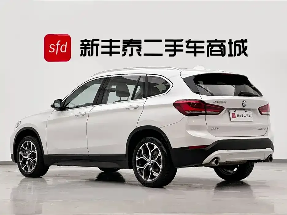 BMW X1 — фото 9