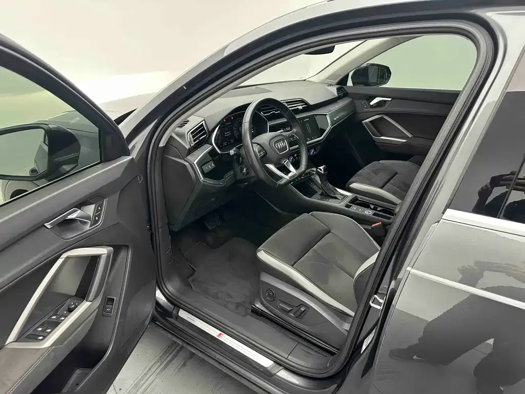 Audi Q3 2022 из CN, фото 9