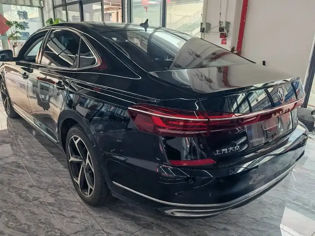 Volkswagen Passat — фото 3