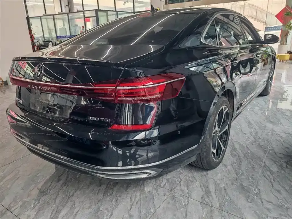 Volkswagen Passat — фото 5