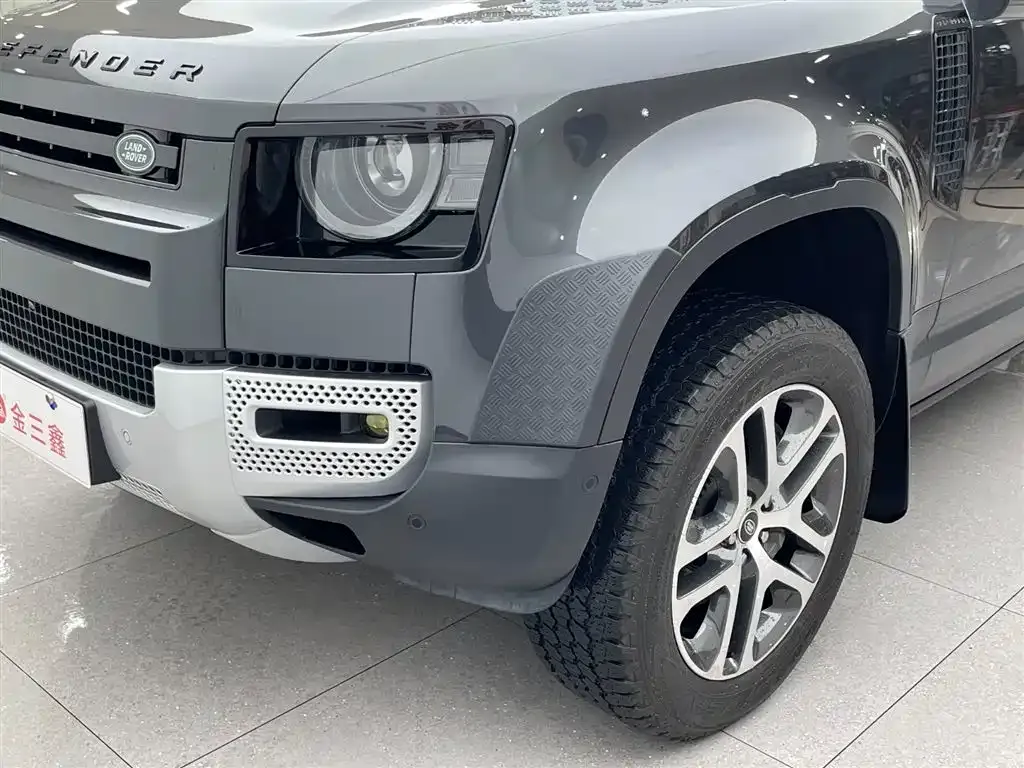 Land Rover Defender — фото 6
