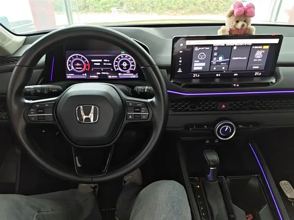 Honda Accord — фото 9