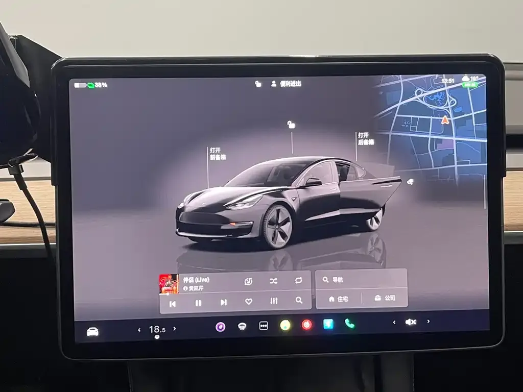 Tesla Model 3 — фото 4
