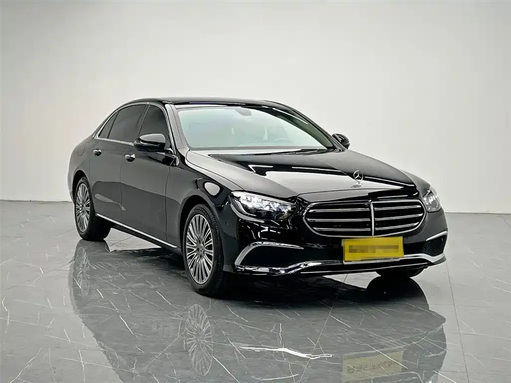 Mercedes-Benz E-Class — фото 4