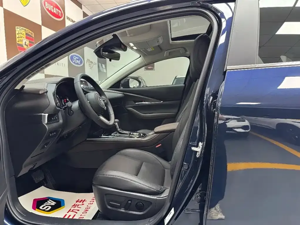 Mazda CX-30 2022 из CN, фото 9