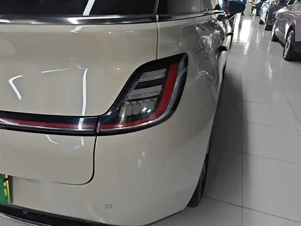 Baojun Yunduo 2024 из CN, фото 2