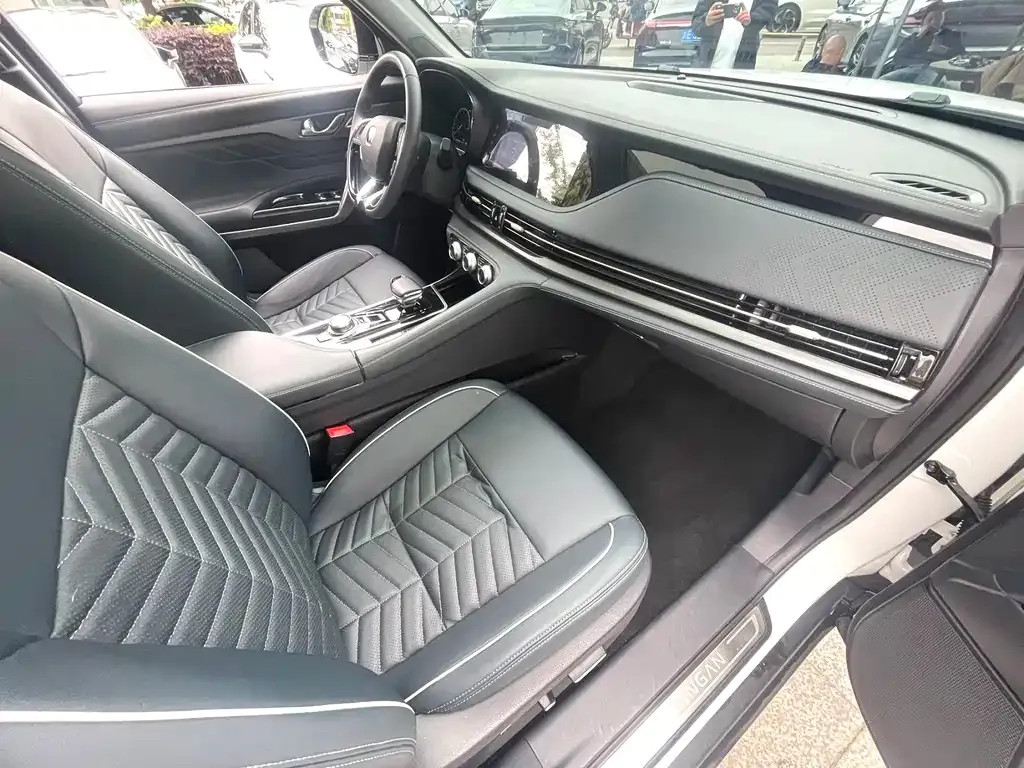 Changan CS95 2023 из CN, фото 3