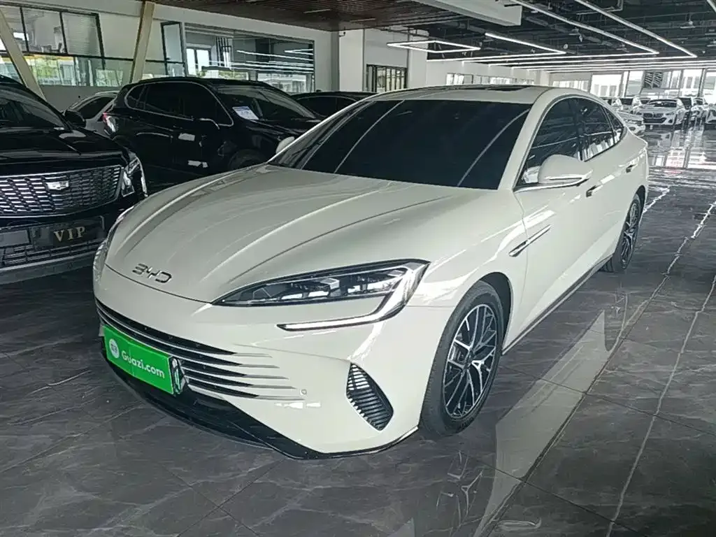 BYD Seal — фото 1