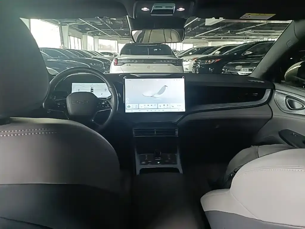 BYD Seal — фото 3