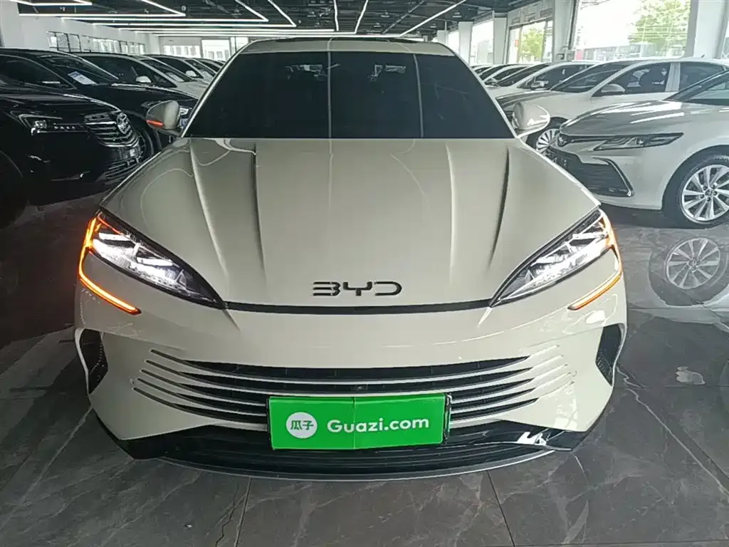 BYD Seal — фото 8