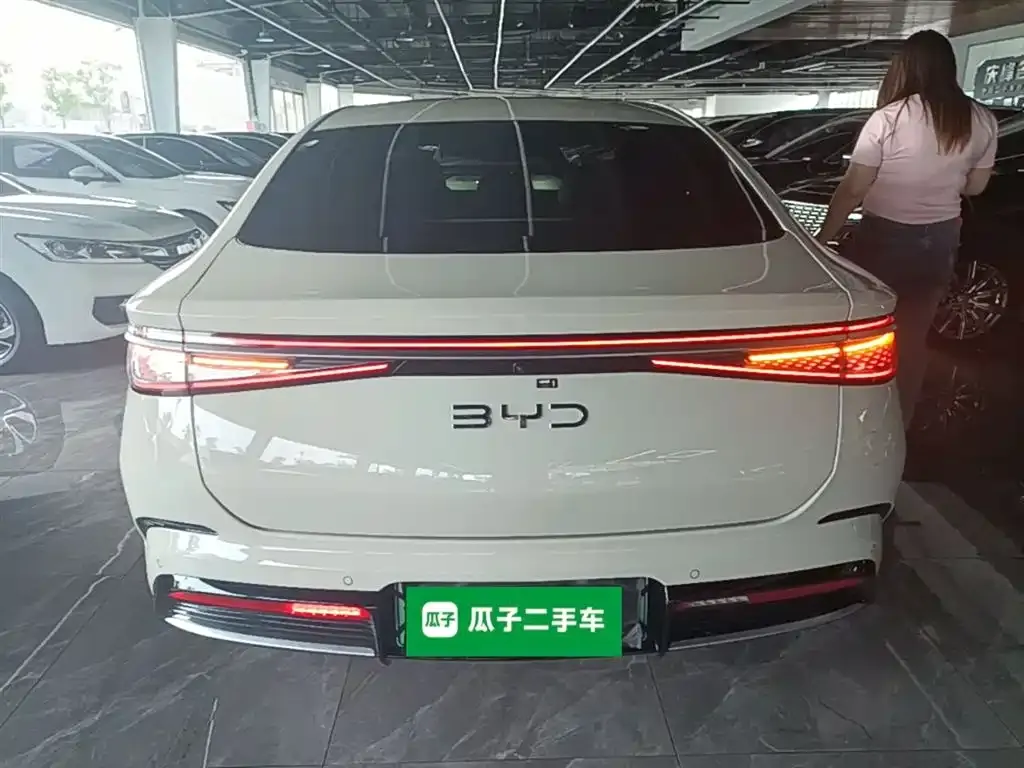 BYD Seal — фото 9
