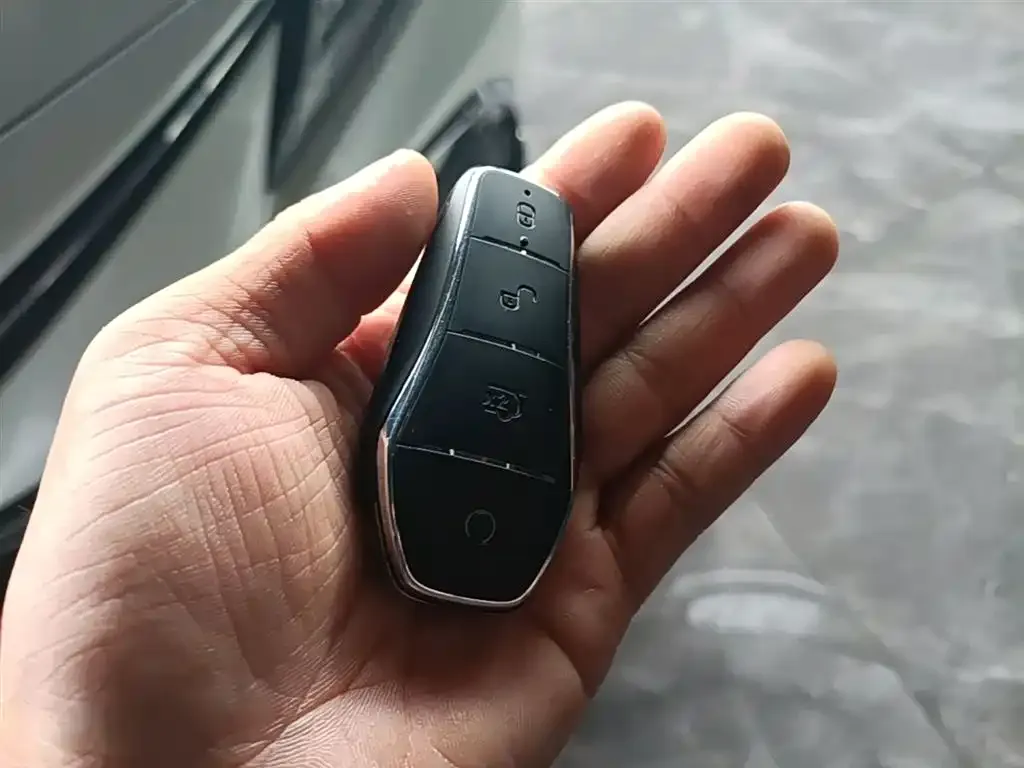 BYD Seal — фото 4