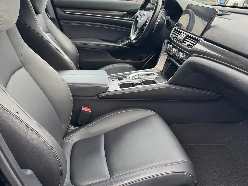 Honda Accord — фото 3