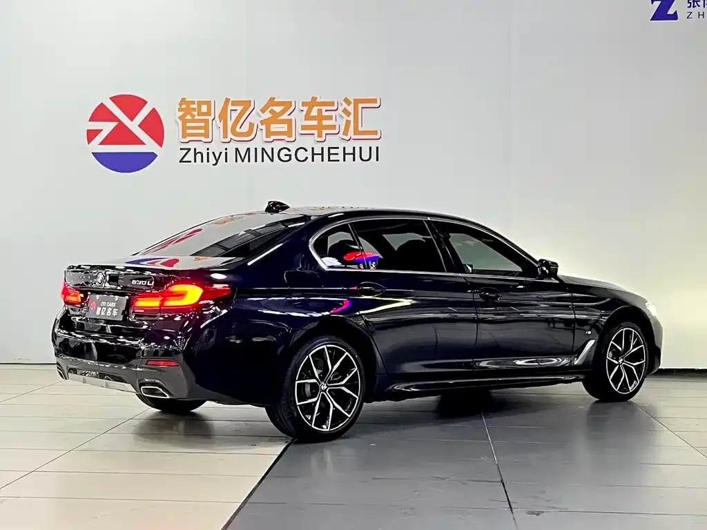 BMW 5 Series — фото 5
