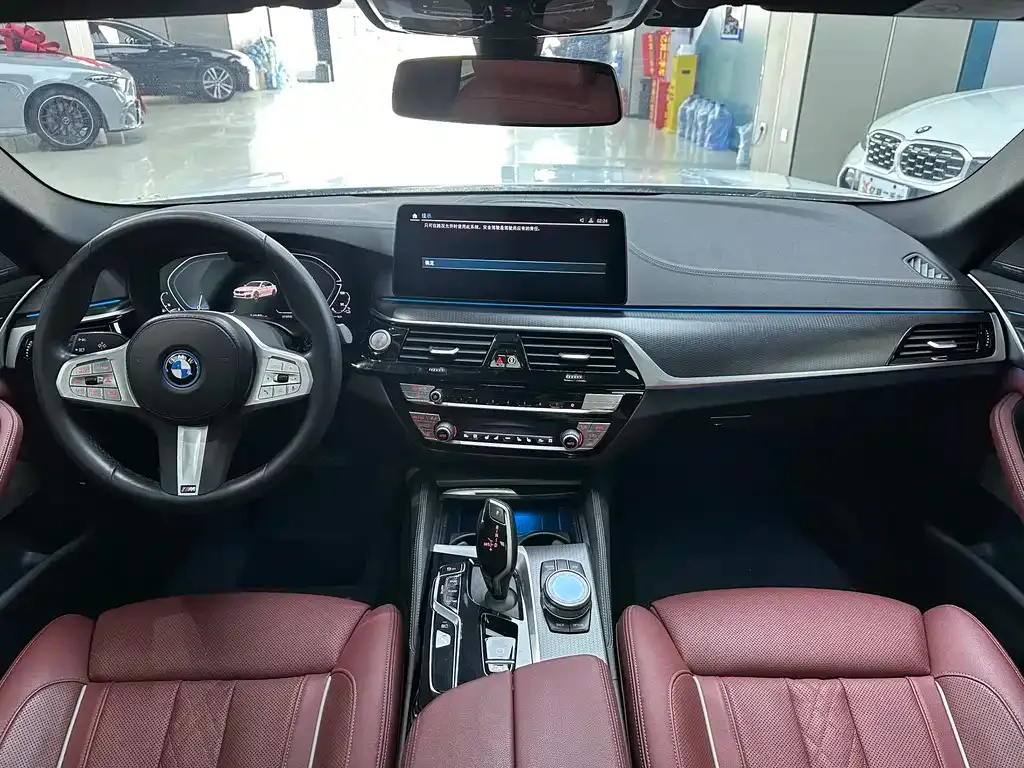 BMW 5 Series New Energy — фото 2