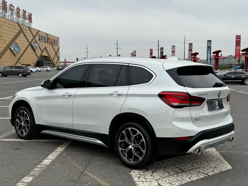 BMW X1 — фото 4